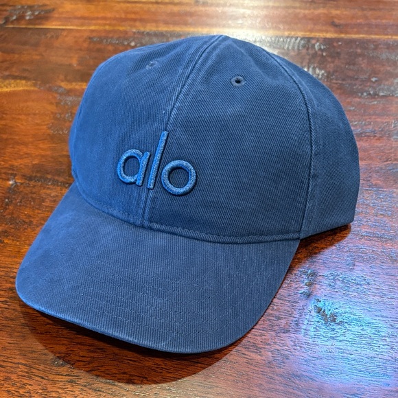 ALO Yoga Washed Off-Duty Cap in Vintage Navy NWT - Picture 3 of 8